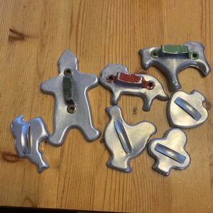 Lot Of 7 Vintage aluminum cookie cutters 1960’s/70’s Lion Chicken Christmas